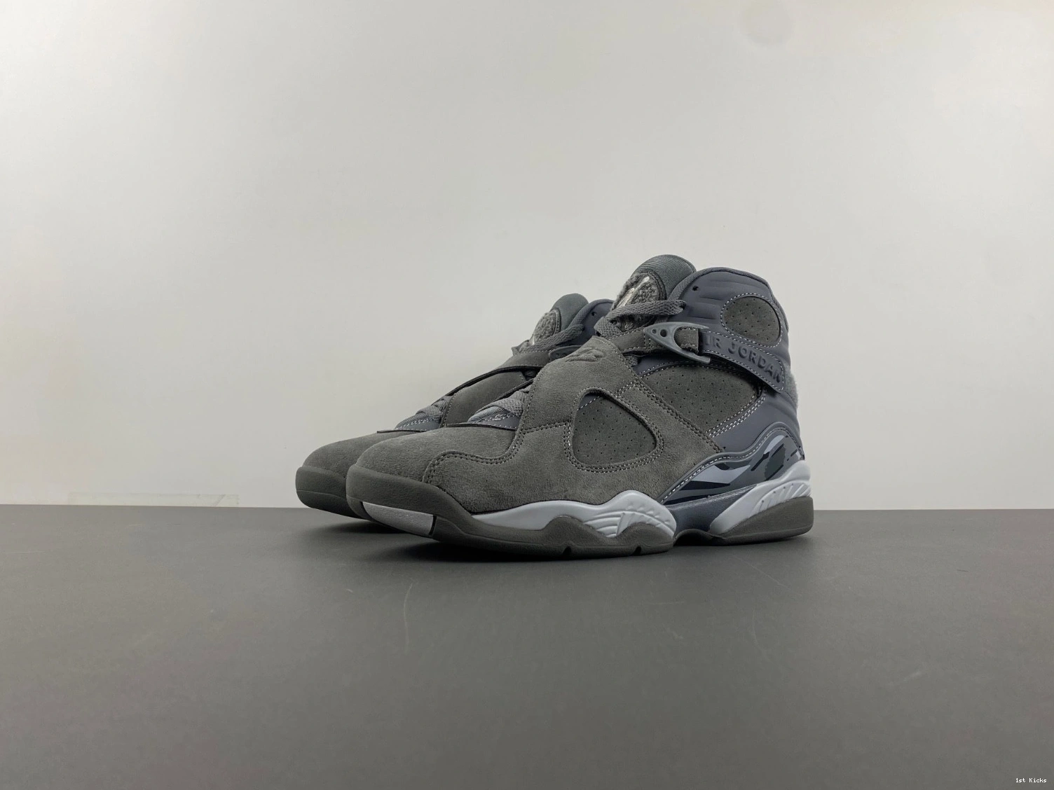 305381-014 Men's 8 Jordan - Grey Cool Retro 1007